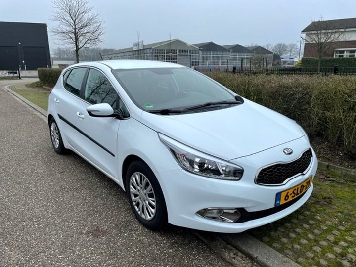 KIA CEE&#39D 2013 u5yhn513ael106142