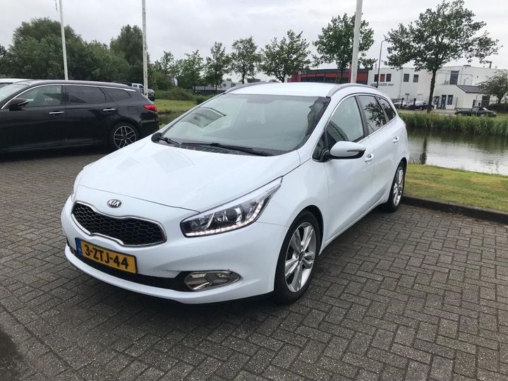 KIA CEE&#39D SPORTSWAGON 2015 u5yhn813afl127778