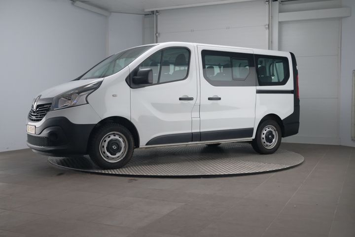 RENAULT TRAFIC PASSENGER 2015 vf12jl50053059492