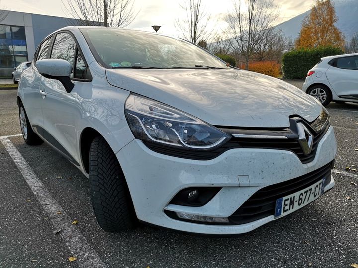 RENAULT CLIO 2017 vf15r0j0a57818641