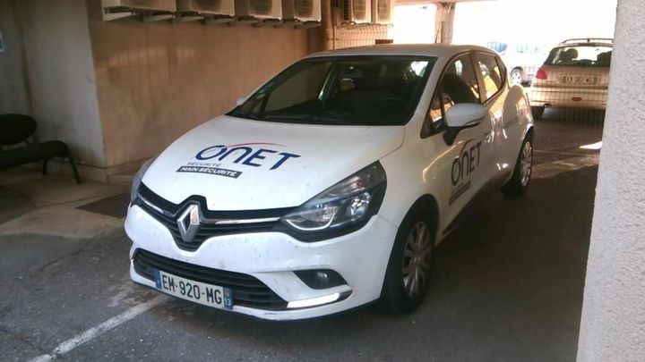 RENAULT CLIO SOCIETE (2 SEATS) 2017 vf15rbf0a58022066