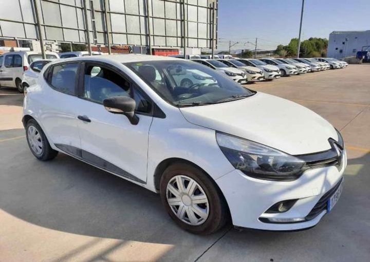 RENAULT CLIO 2017 vf15rbf0a58300019