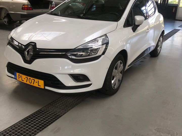 RENAULT CLIO 2017 vf15rbu0d58451391