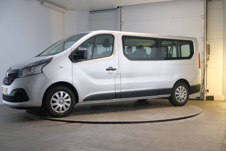 RENAULT TRAFIC PASSENGER 2016 vf1jl000056513375