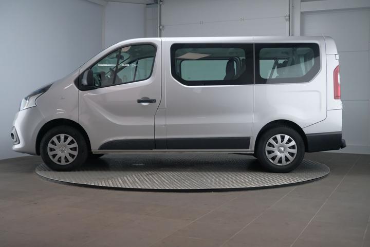 RENAULT TRAFIC PASSENGER 2017 vf1jl000058338792