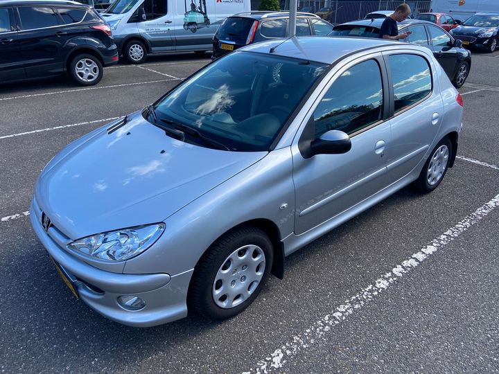 PEUGEOT 206 2009 vf32akfwa9y003600