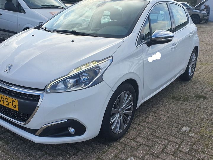 PEUGEOT 208 2018 vf3ccbhy6jt007129