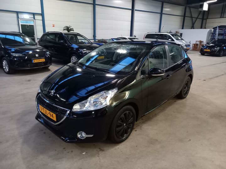 PEUGEOT 208 2014 vf3cchmz0et020630