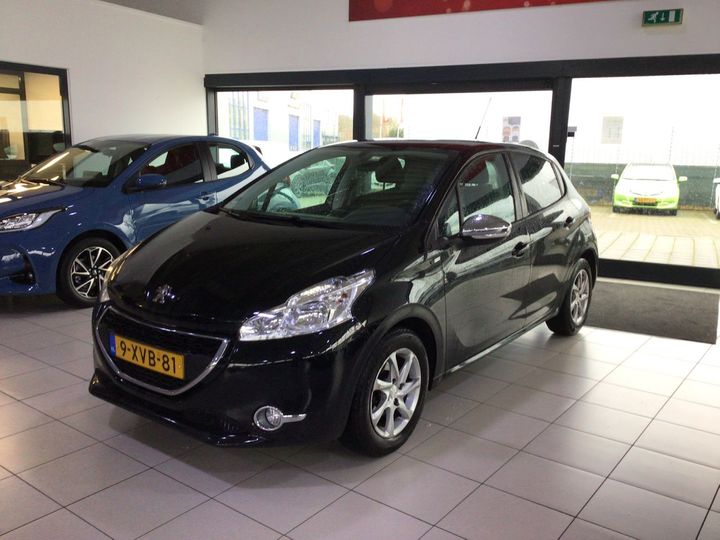 PEUGEOT 208 2014 vf3cchmz0et118701