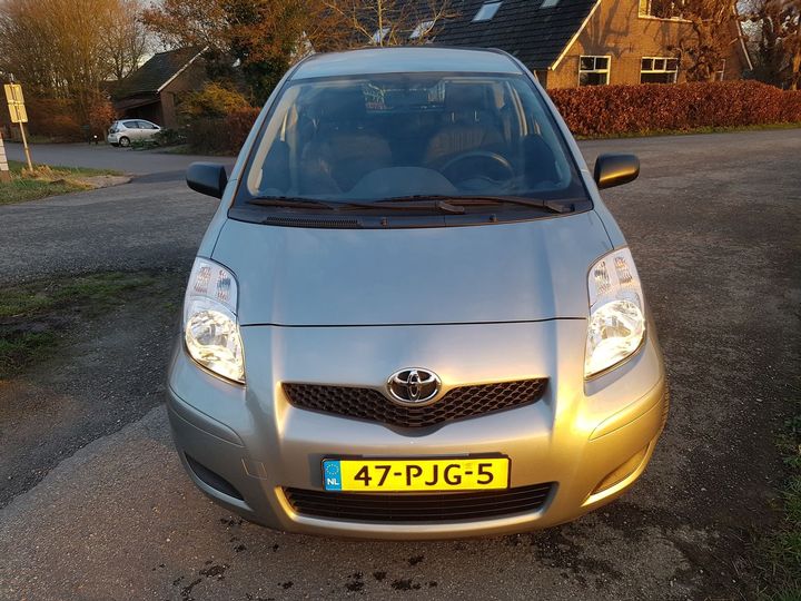 TOYOTA YARIS 2011 vnkjh98340a186319