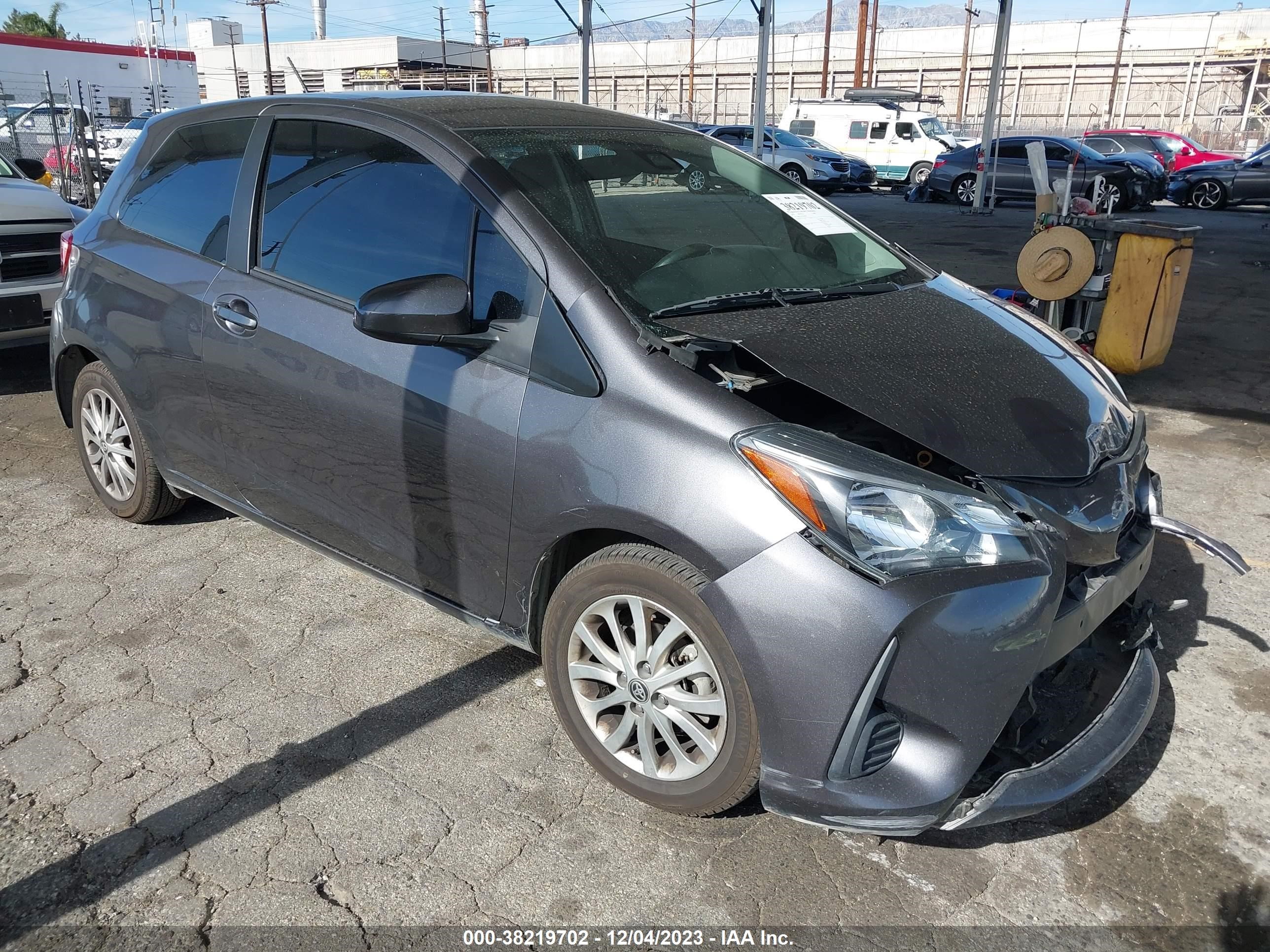 TOYOTA YARIS 2018 vnkjtud37ja096848