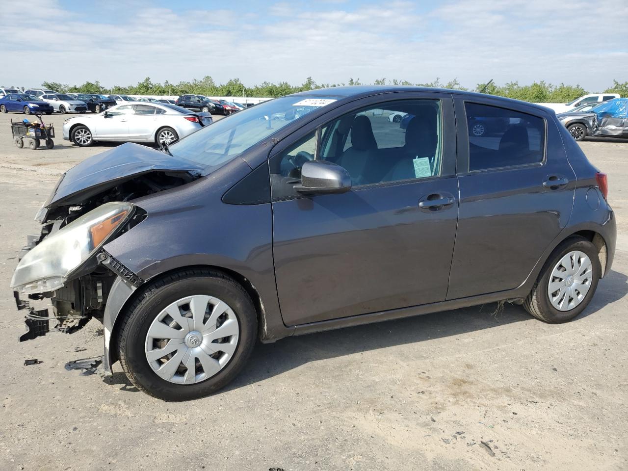 TOYOTA YARIS 2015 vnkktud30fa045445