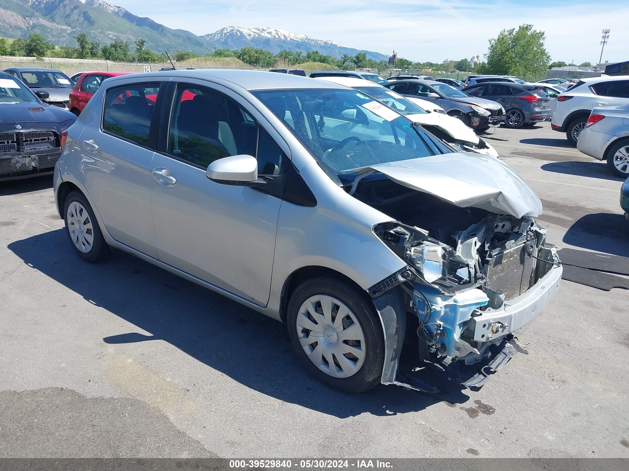 TOYOTA YARIS 2015 vnkktud31fa043560