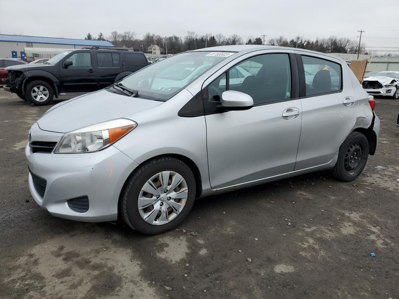 TOYOTA YARIS 2014 vnkktud33ea011305