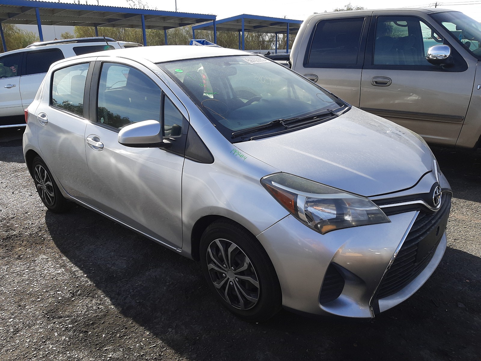 TOYOTA YARIS 2015 vnkktud33fa032219