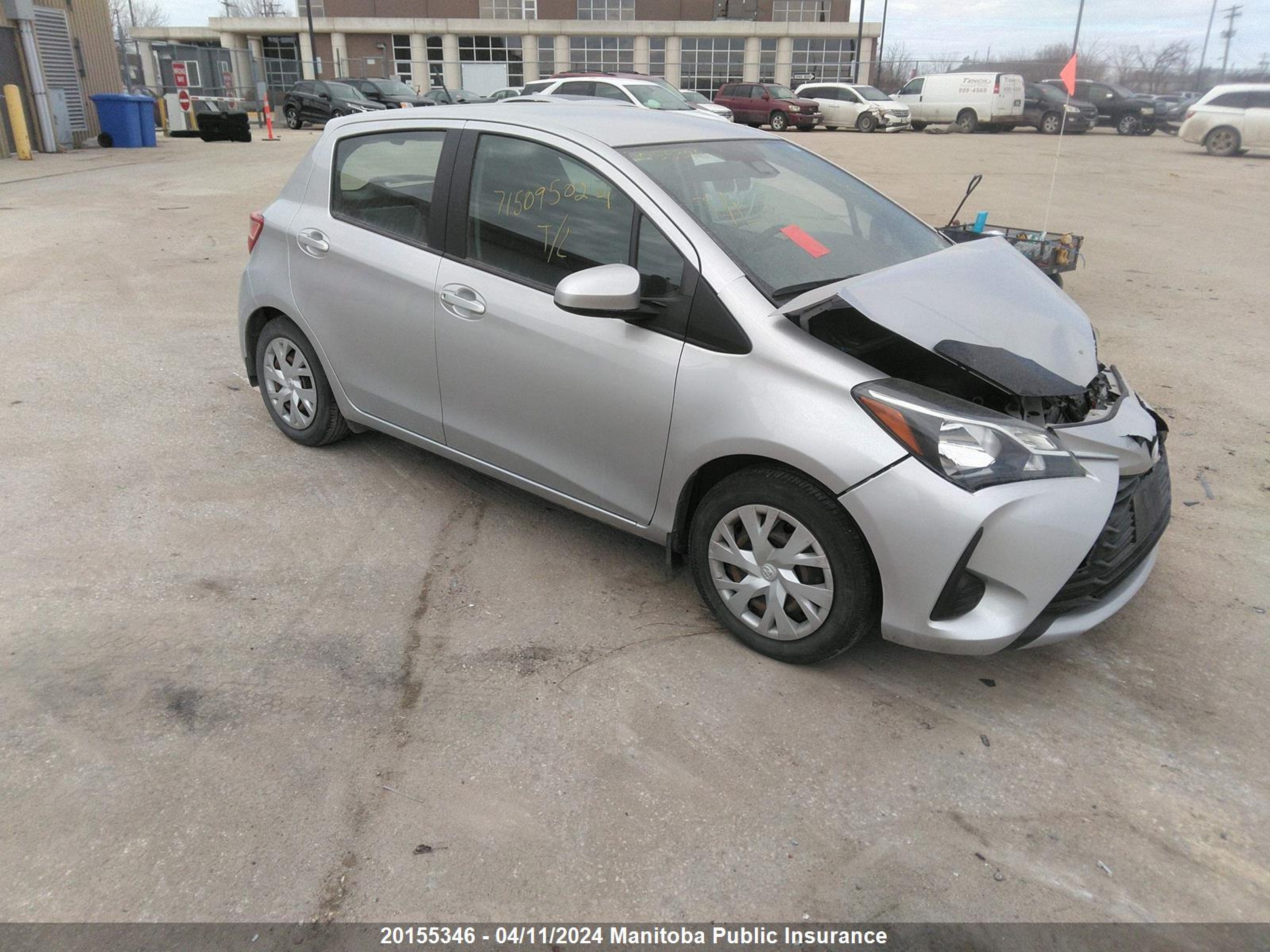 TOYOTA YARIS 2018 vnkktud35ja090504