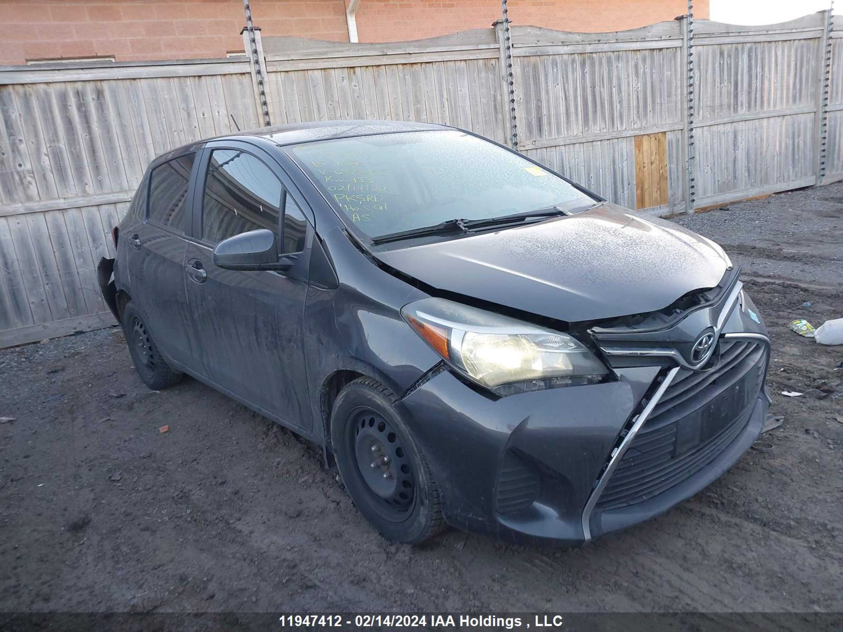 TOYOTA YARIS 2015 vnkktud38fa055480