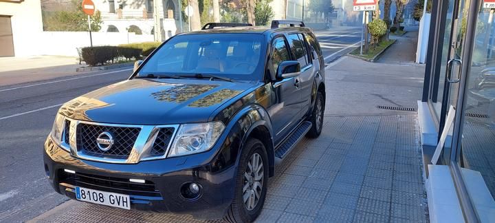 NISSAN PATHFINDER 4X4 (FOUR WHEEL DRIVE). 2010 vskjvwr51u0376192