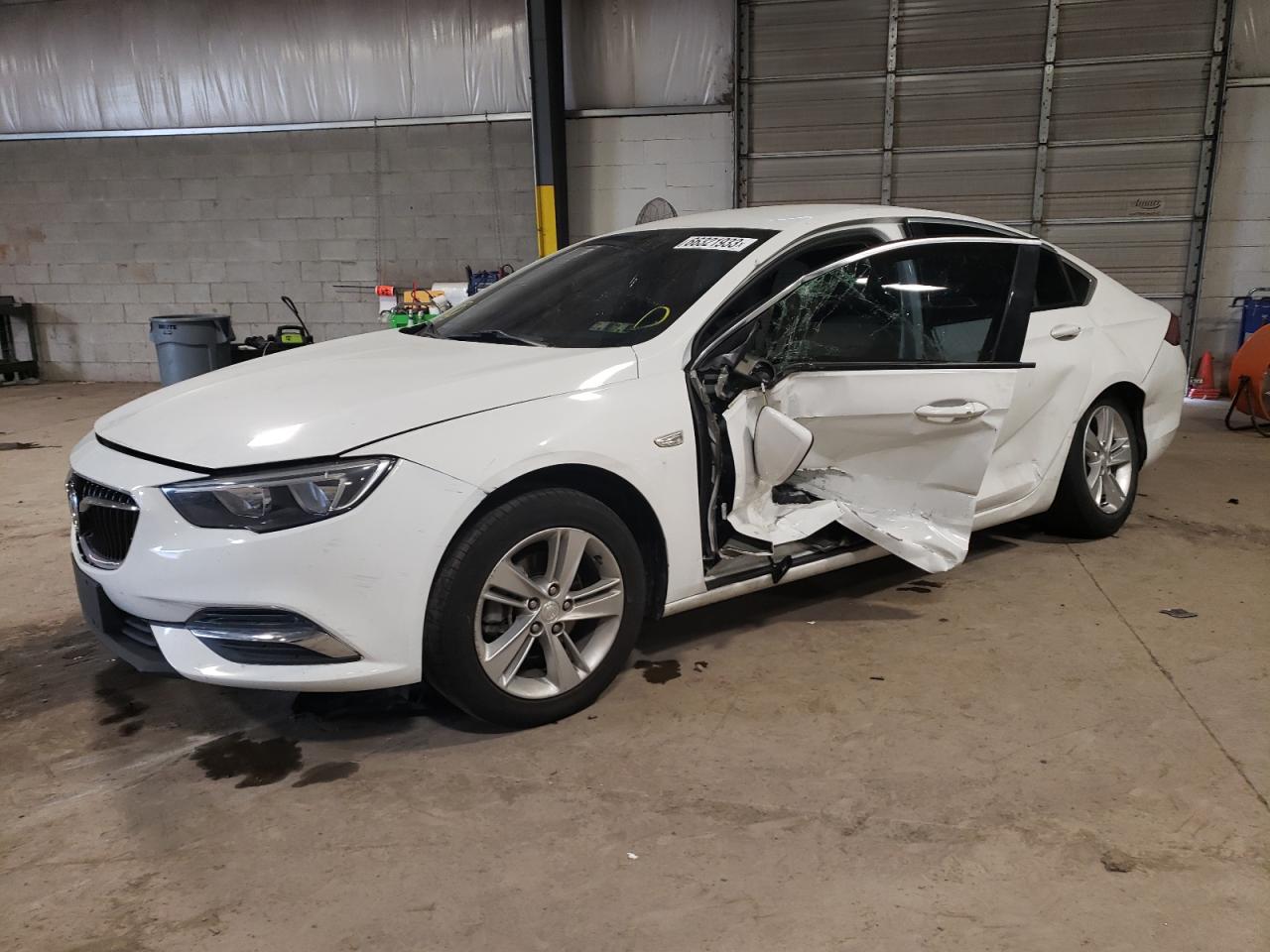 BUICK REGAL 2018 w04gl6sx0j1095006