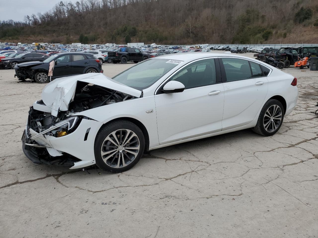 BUICK REGAL 2018 w04gp6sx5j1109471