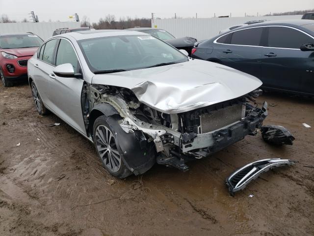 BUICK REGAL ESSE 2018 w04gp6sx7j1126241