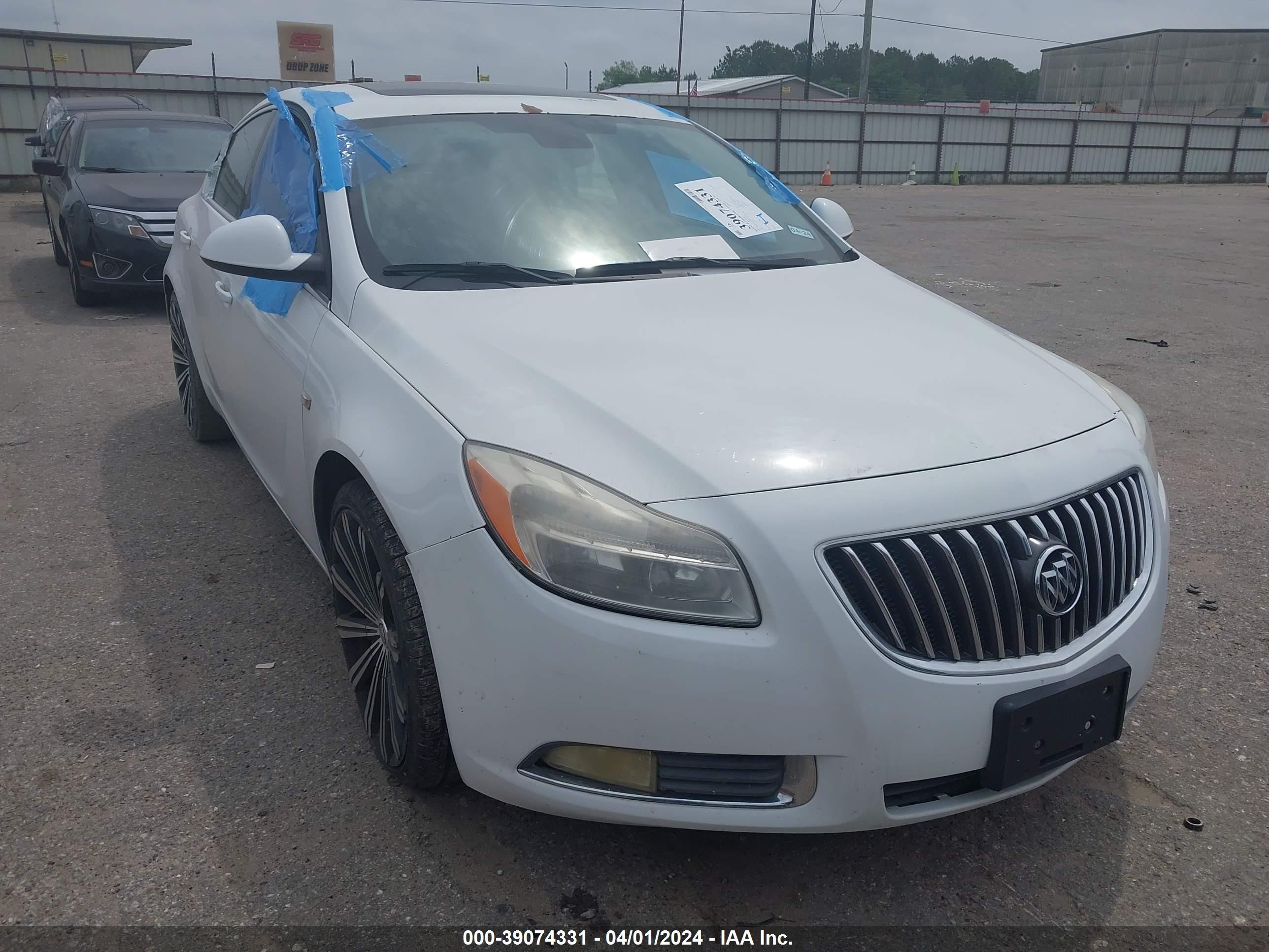 BUICK REGAL 2011 w04gu5gc8b1026112