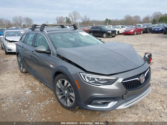 BUICK REGAL TOURX 2018 w04gu8sx1j1140382