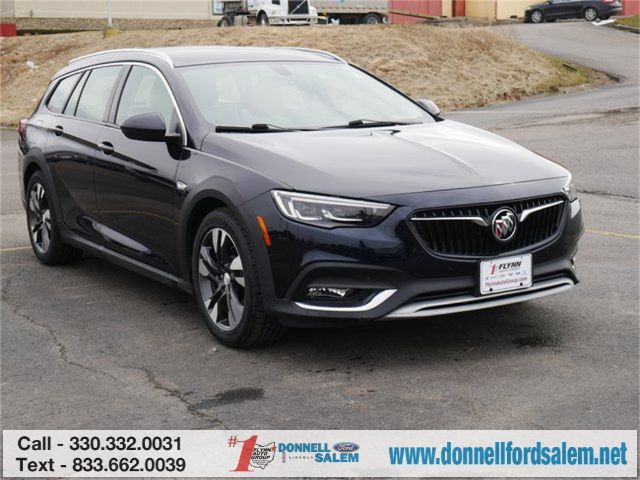 BUICK REGAL TOURX 2018 w04gu8sx3j1159046