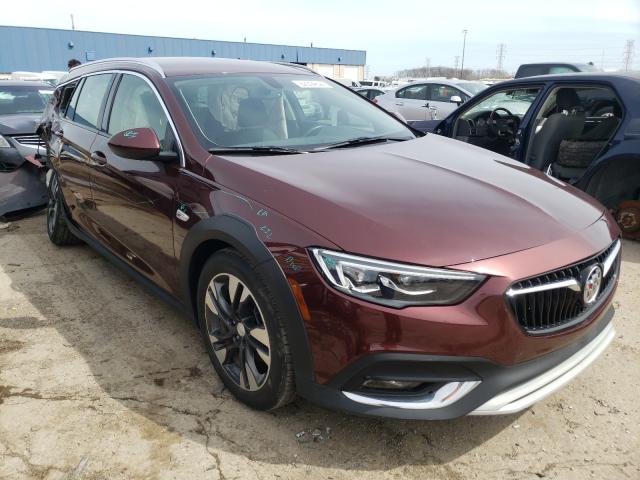 BUICK REGAL TOUR 2018 w04gu8sx4j1129425