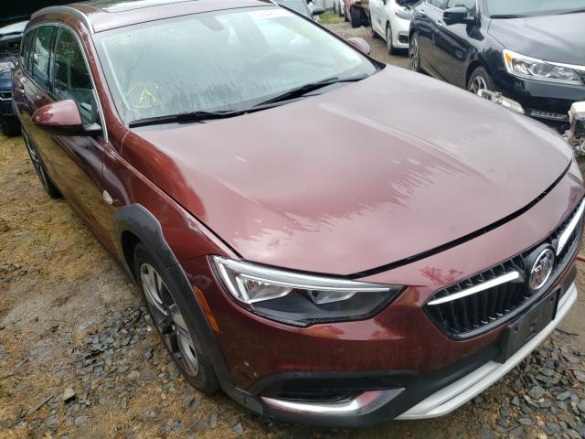 BUICK REGAL TOUR 2018 w04gv8sx5j1081575