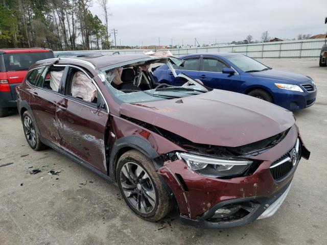 BUICK REGAL TOUR 2018 w04gv8sx6j1116463