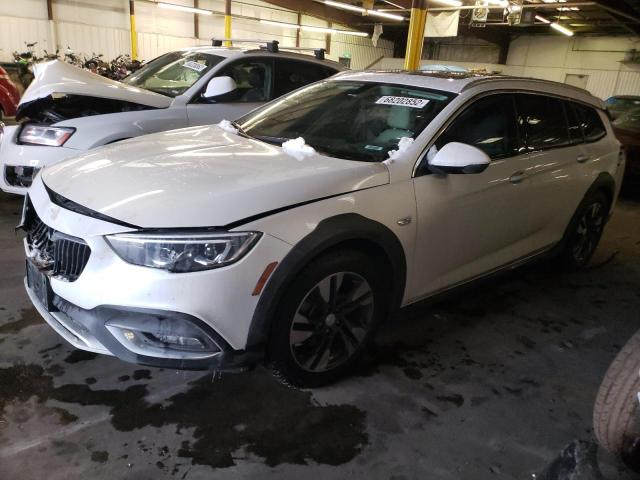 BUICK REGAL TOUR 2018 w04gv8sx7j1155353