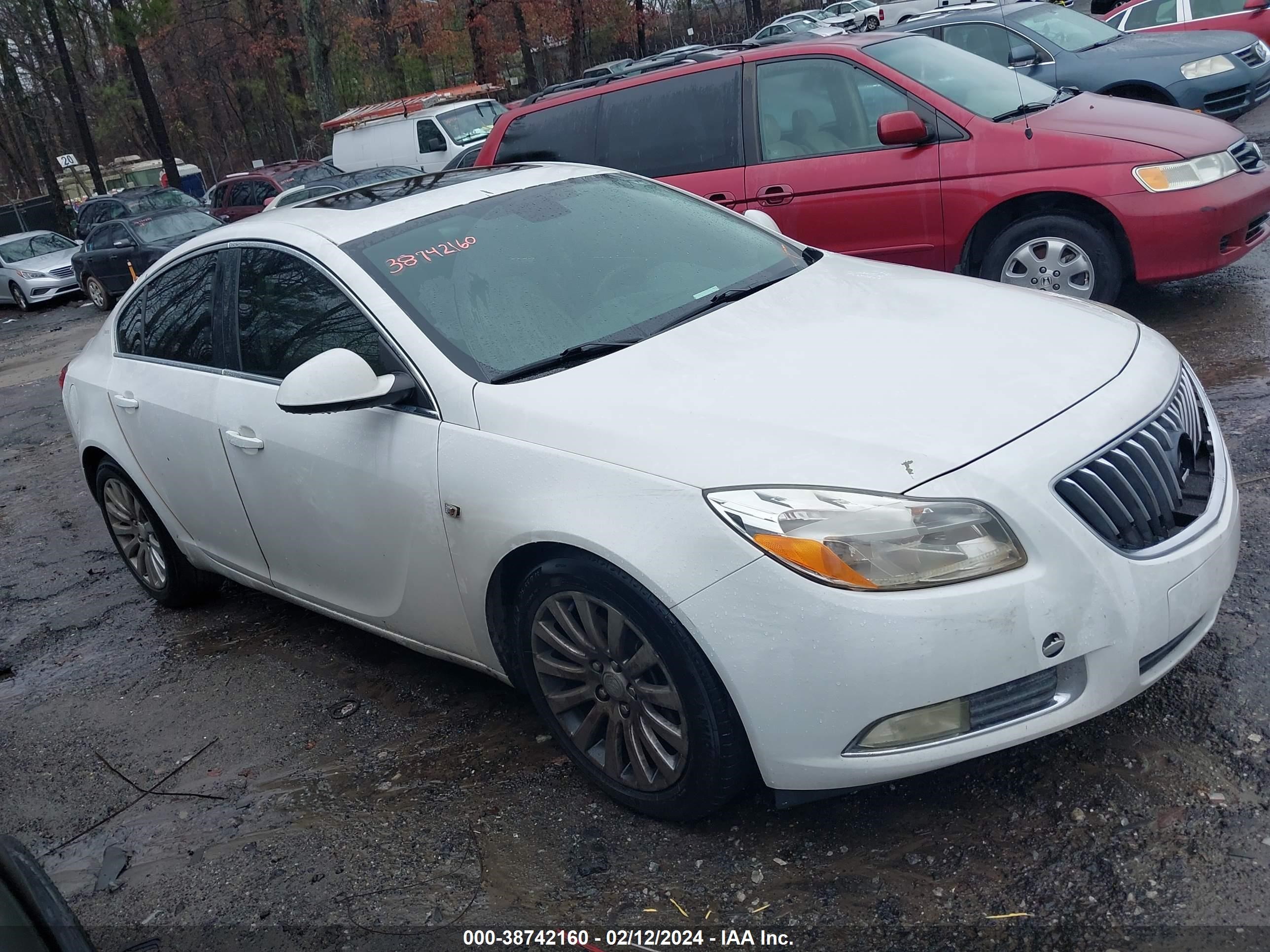 BUICK REGAL 2011 w04gw5ev0b1142693