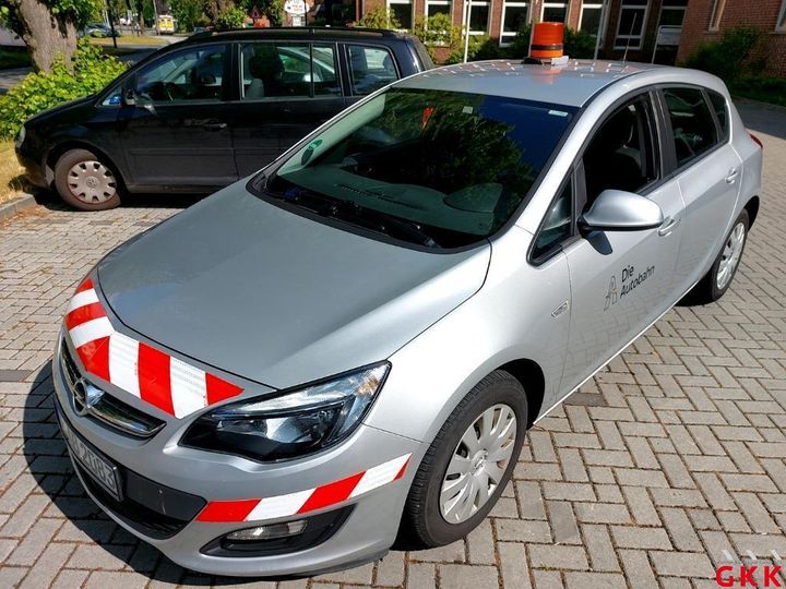 OPEL ASTRA 2014 w0lpd6e64f1012141