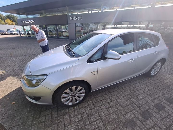 OPEL ASTRA 2013 w0lpd6eb9dg108631