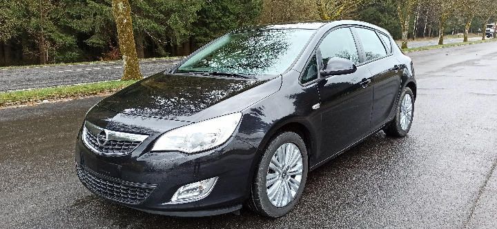 OPEL ASTRA HATCHBACK 2011 w0lpd6eg1bg120488