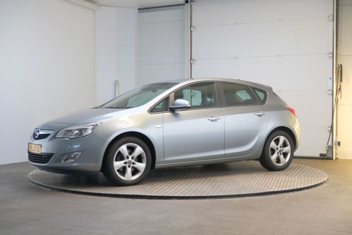 OPEL ASTRA 2010 w0lpd6eg4ag111797