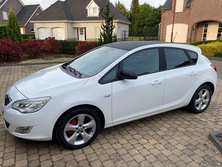 OPEL ASTRA 2011 w0lpd6eu0bg092091