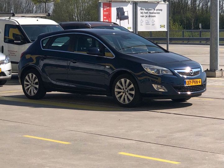 OPEL ASTRA 2011 w0lpe6ec9bg103674