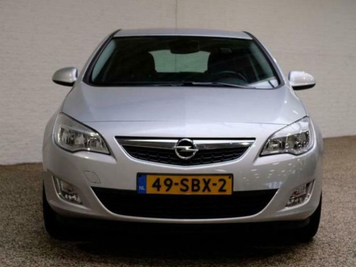 OPEL ASTRA 2011 w0lpe6eu8bg144712