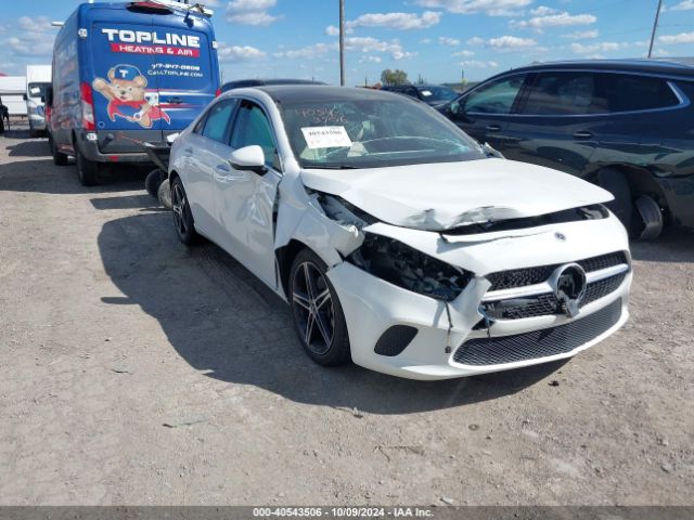 MERCEDES-BENZ A-CLASS 2022 w1k3g4fb5nj342530