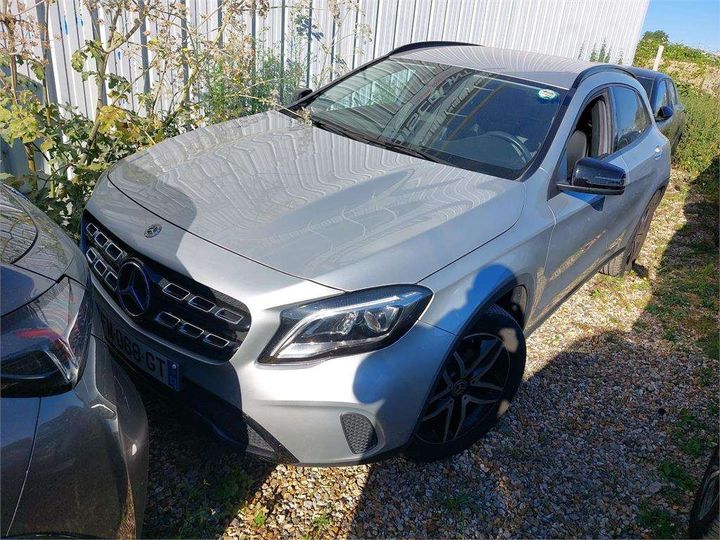 MERCEDES-BENZ CLASSE GLA 2019 w1n1569421j695472