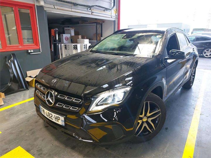 MERCEDES-BENZ CLASSE GLA 2019 w1n1569421j695900