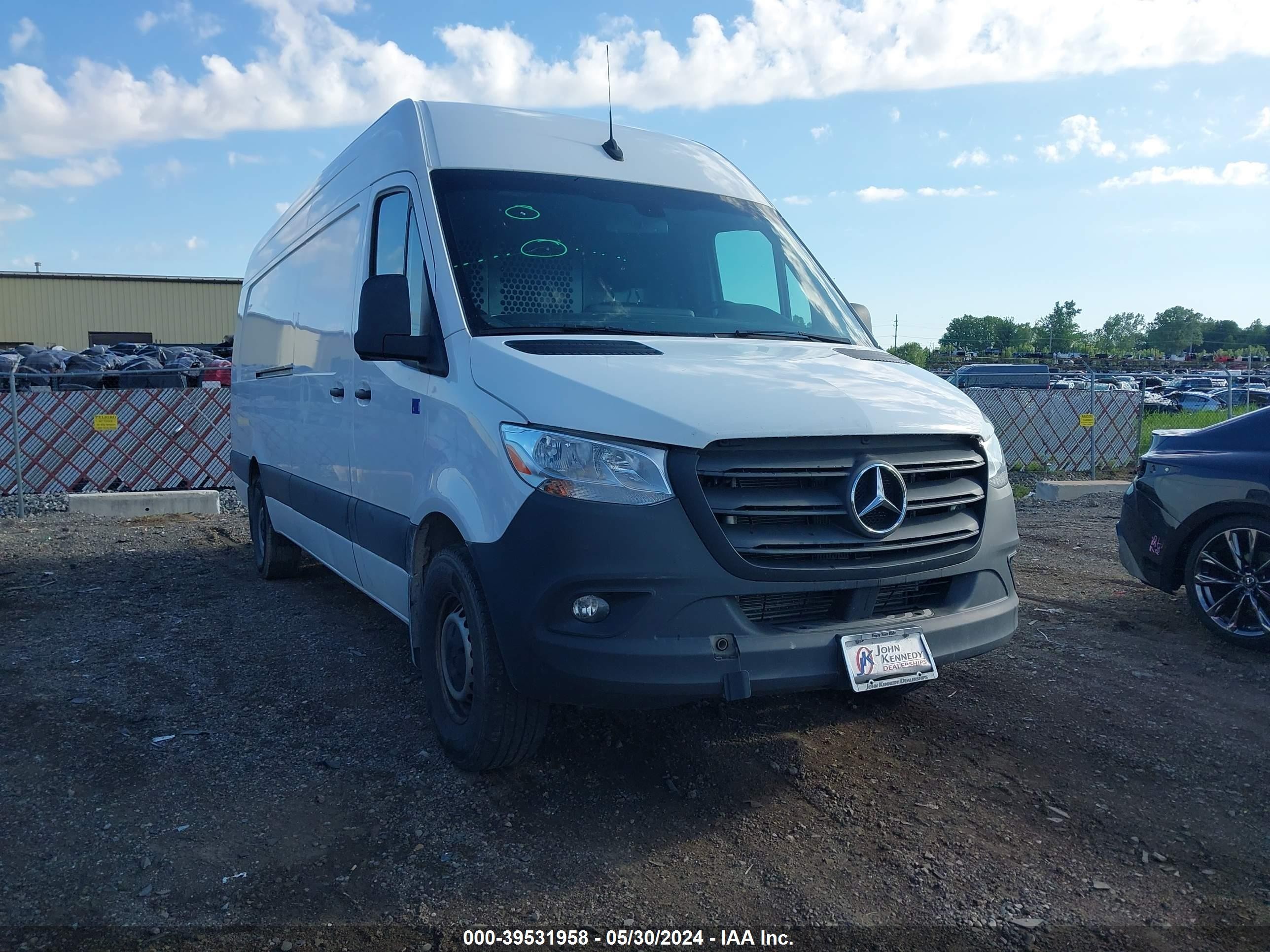 MERCEDES-BENZ NULL 2022 w1y4edhy9nt105612