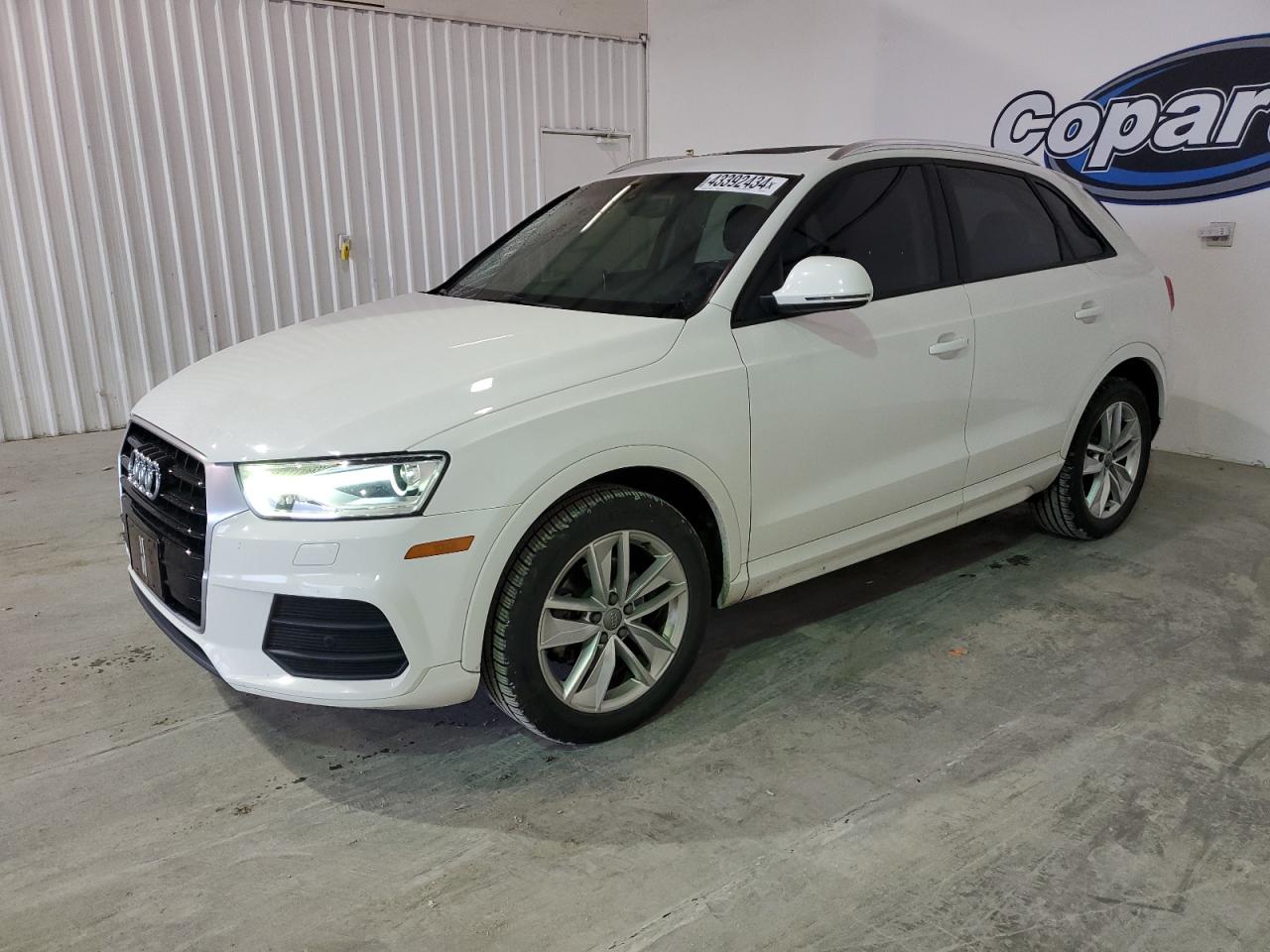 AUDI Q3 2017 wa1bccfs2hr015143