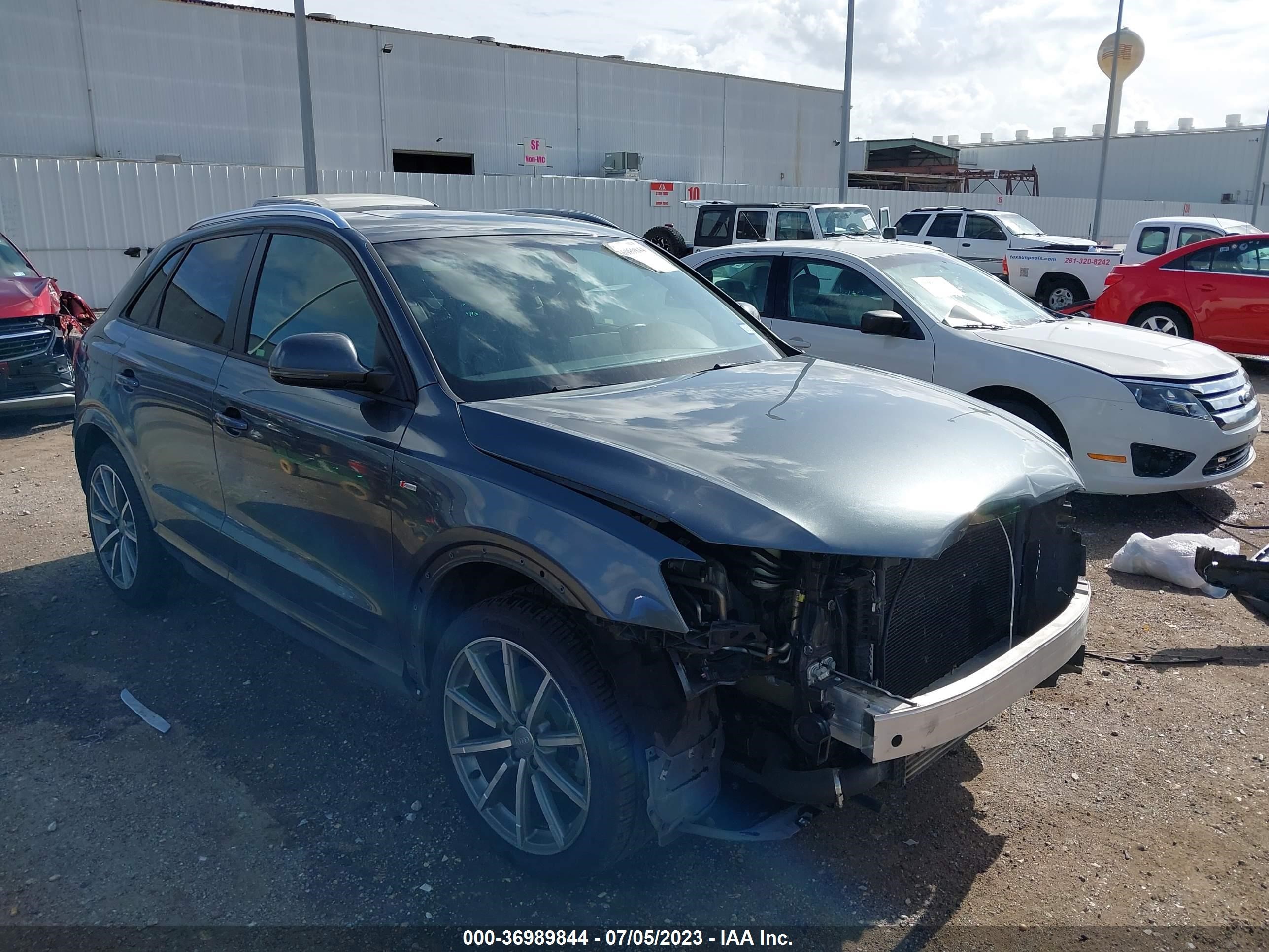 AUDI Q3 2018 wa1bccfs2jr028559