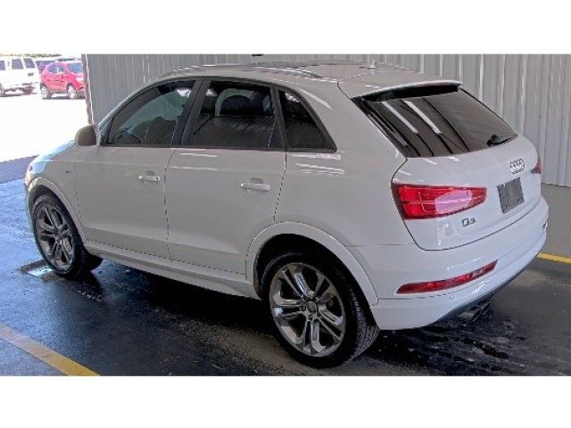 AUDI Q3 2018 wa1bccfs5jr000075