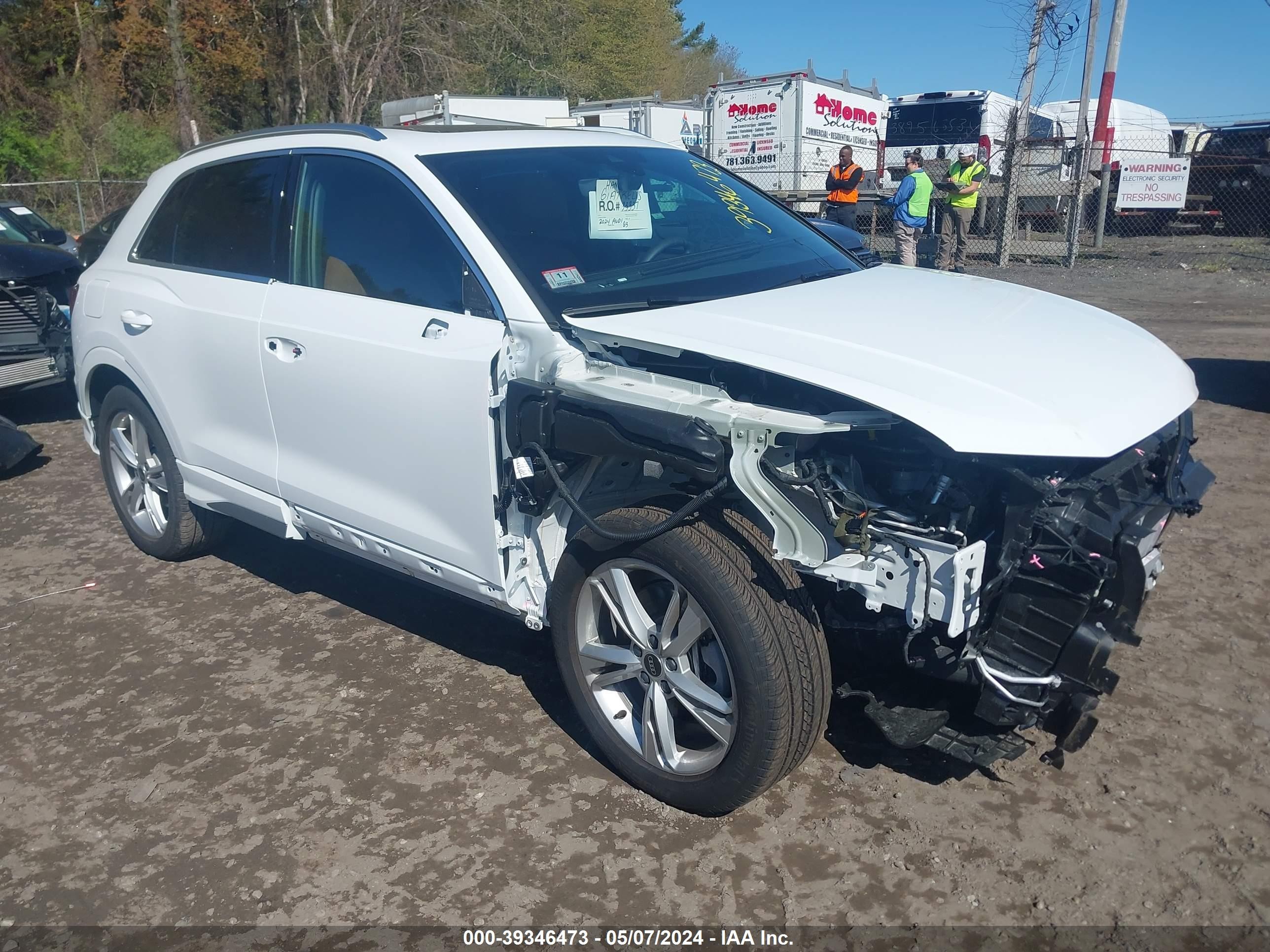 AUDI Q3 2024 wa1decf39r1024837