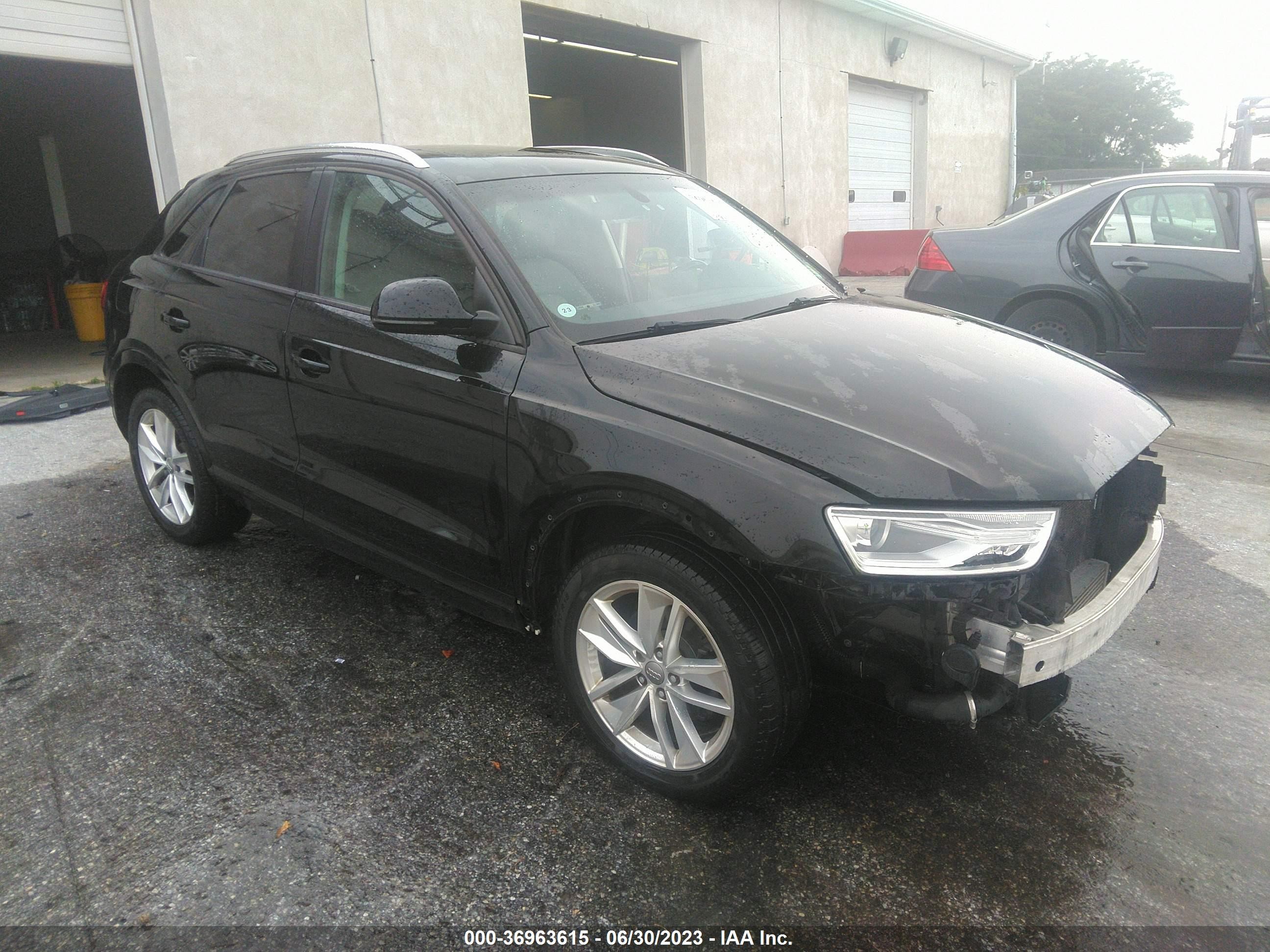 AUDI Q3 2017 wa1eccfs5hr000911