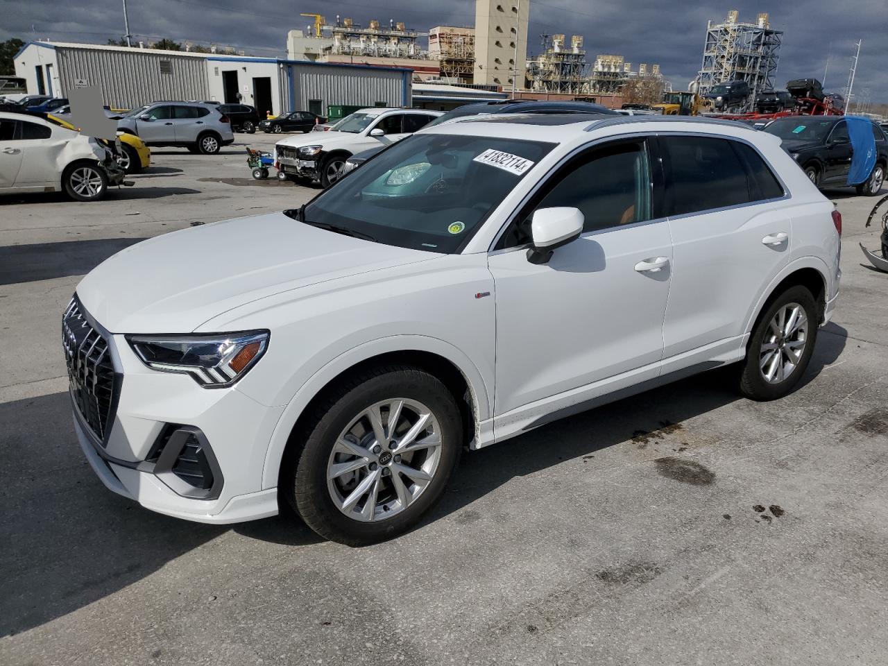 AUDI Q3 2024 wa1eecf38r1020573